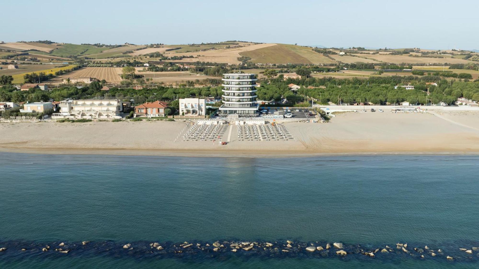 Hotel Playa Suite Fano Kültér fotó