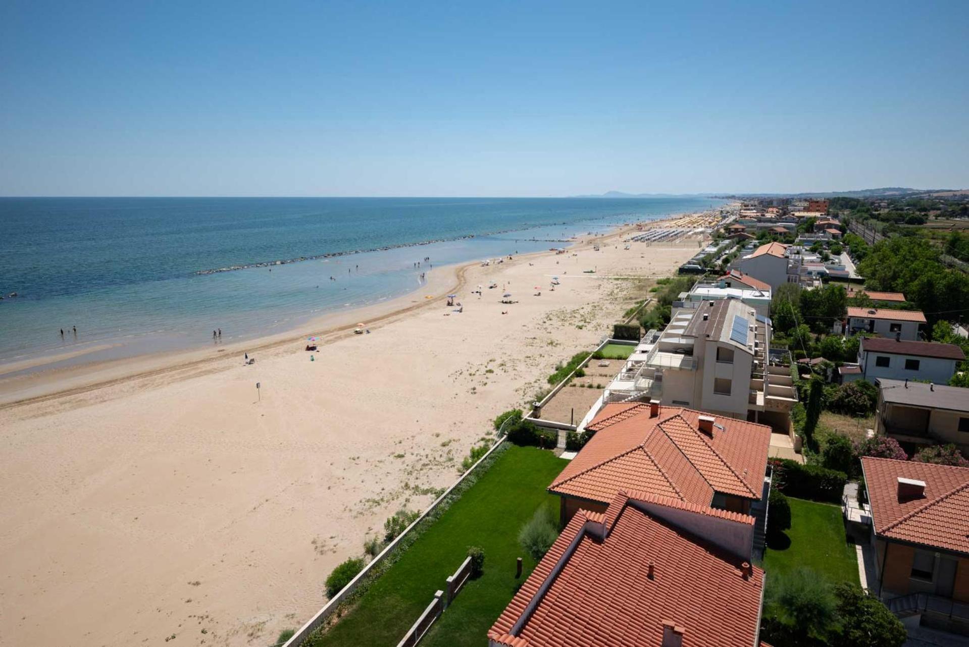 Hotel Playa Suite Fano Kültér fotó